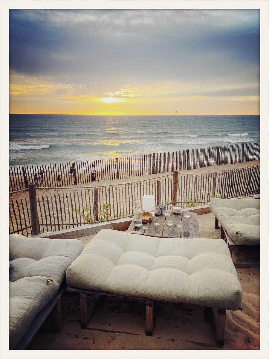 Terrasse face au coucher de soleil